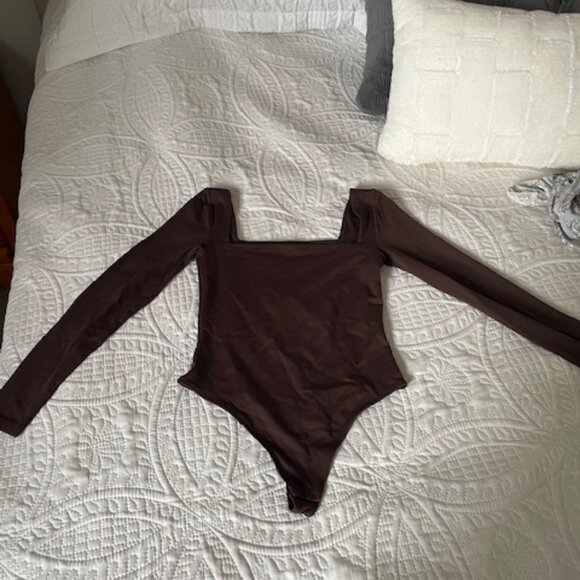 Aritzia bodysuit, NWOT - Picture 1 of 4